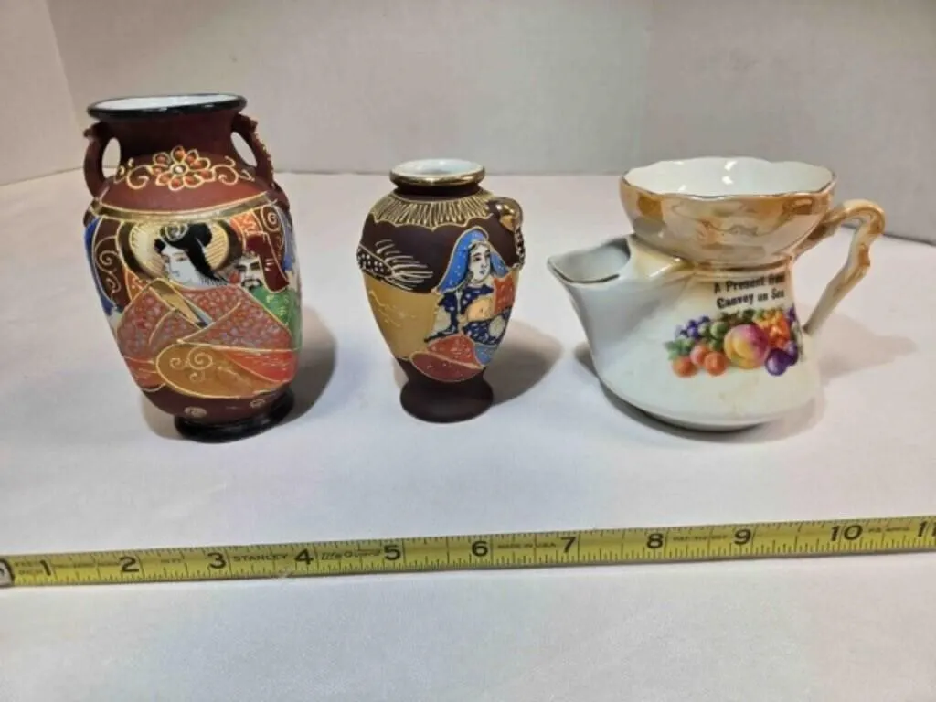 2 porcelain Japanese vases, Shaving mug