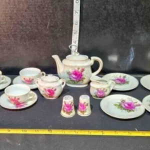 Miniature China tea set, Rose pattern