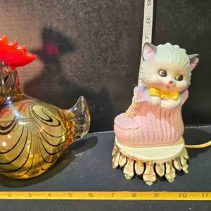 Portable kitty lamp, Glass rooster figure