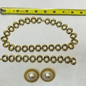 Chunky Gold tone double circle link necklace & Bra