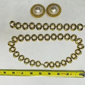 Chunky Gold tone double circle link necklace & Bra