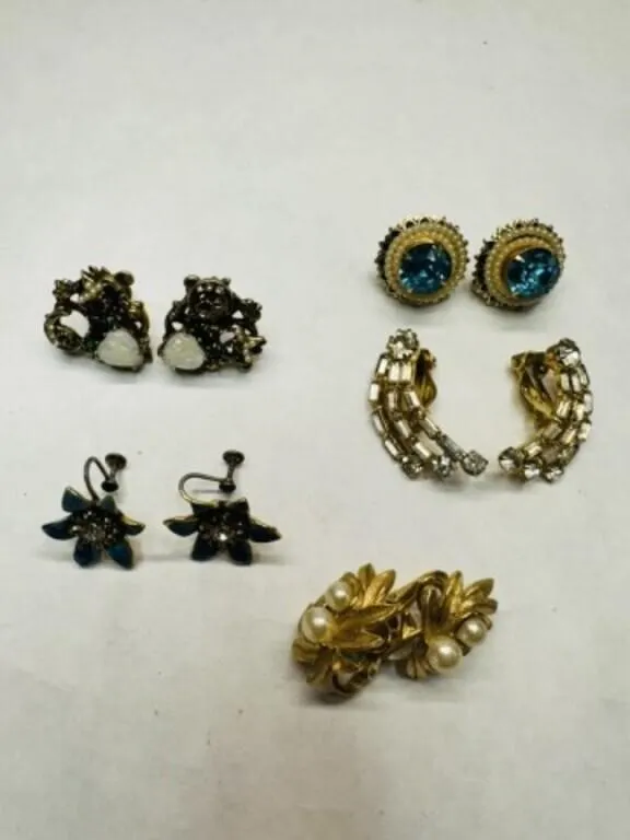 5 pr Vintage Screw back earrings-Rhinestones, Pear