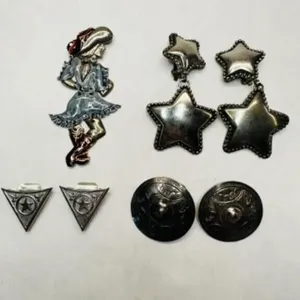2 Western Style Earrings, Cowgirl Brooch, Collar