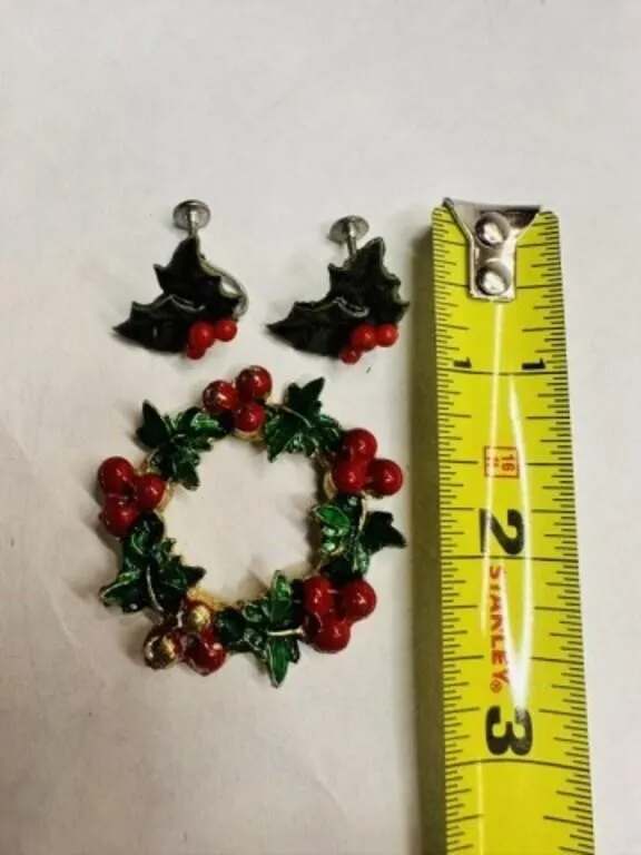 Holly Berries Wreath Brooch Pin & Screw back earri
