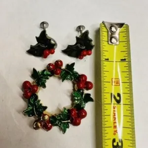 Holly Berries Wreath Brooch Pin & Screw back earri