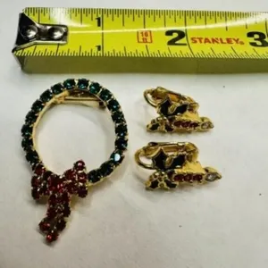 Christmas Rhinestone Candle Stick Earrings & Wreat