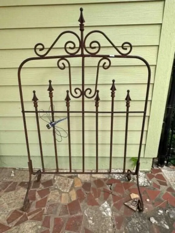 Metal Garden Gate on Stand 30"x48" tall