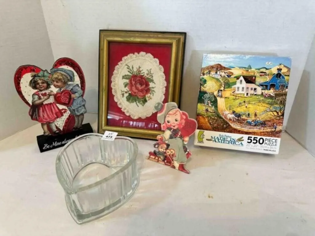 Newer Valentine D�cor, Heart Bowl, New Puzzle,