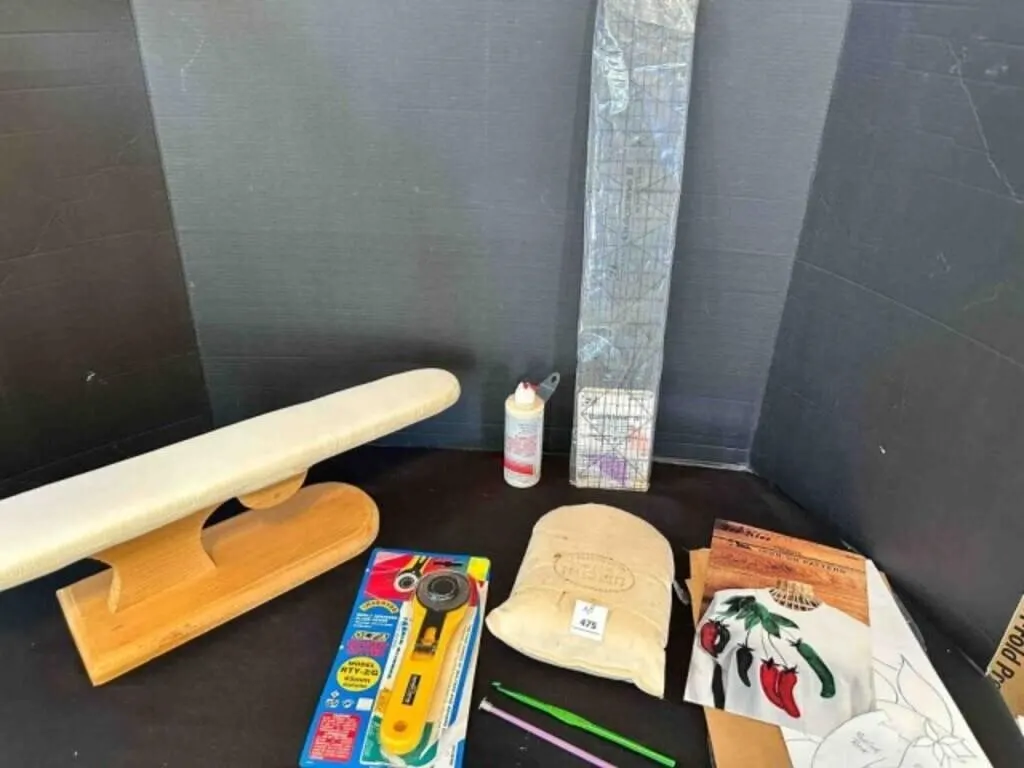 Sleeve Board, quilting Ruler, Rotary cutter, Press