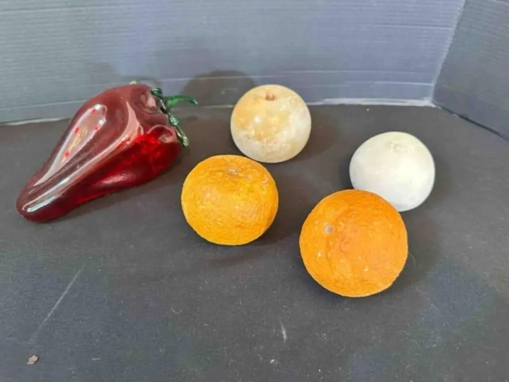 Hand Blown Red Pepper, very Heavy Quartz