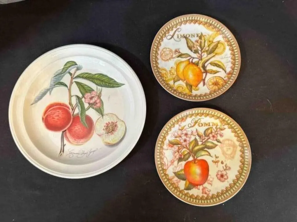 4 Decorative Fruit Plates 9" is largest 8..5"