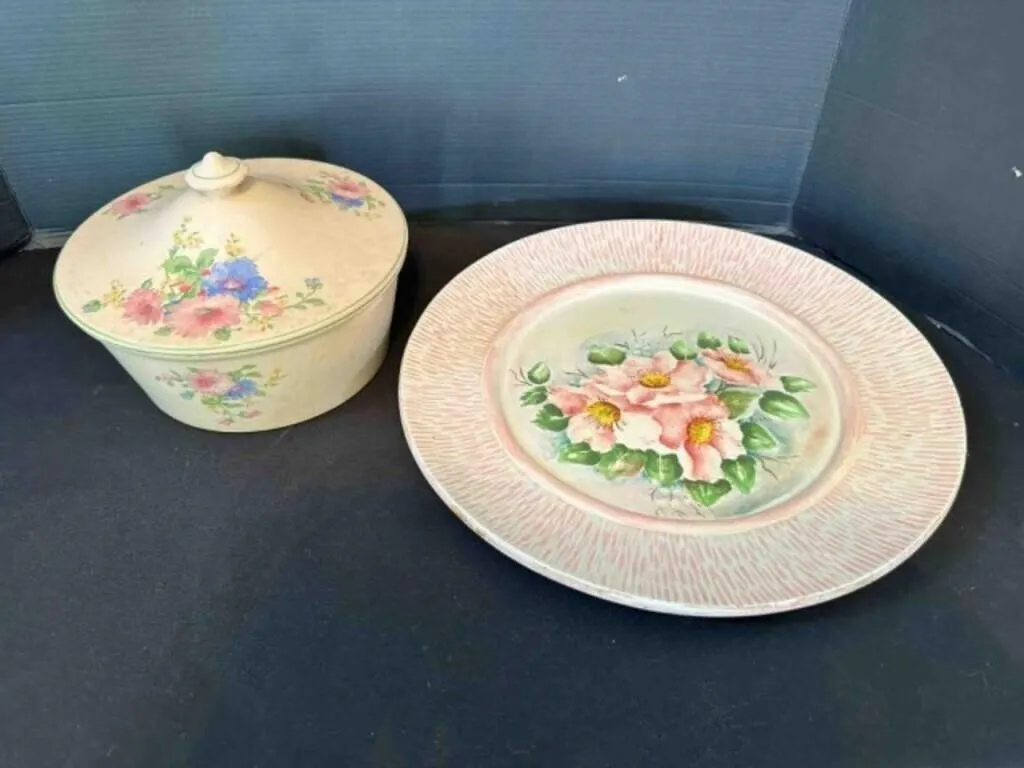 Pink Lidded Casserole by Pnatry Bak-in Ware by