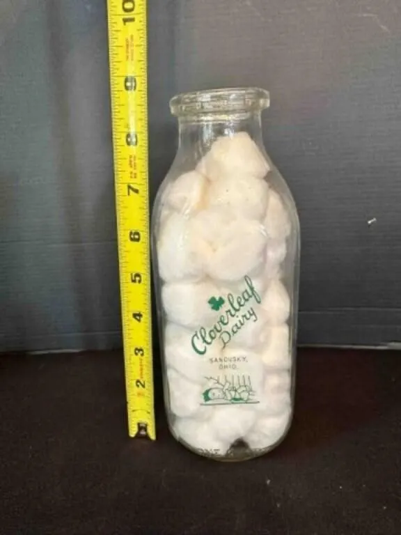 Cloverleaf Dairy Sandusky, Ohio Quart Milk Jar