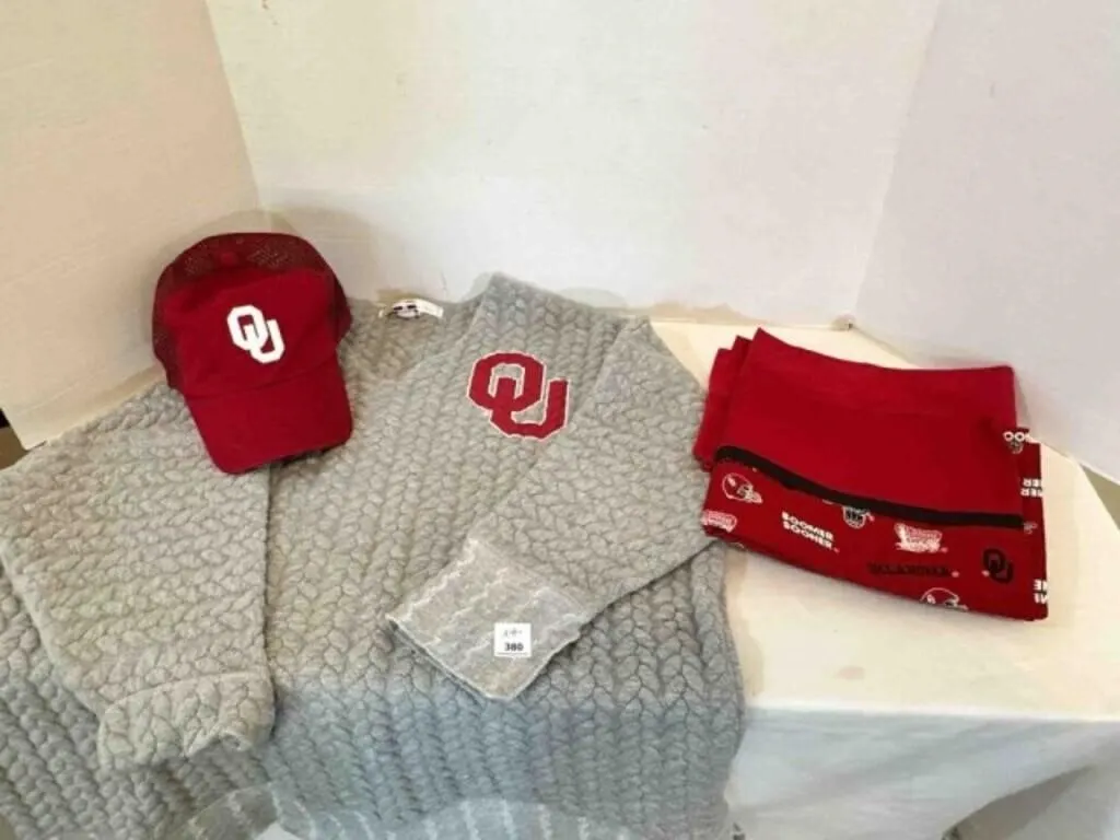 OU Oklahoma University Mens M Sweatshirt, OU Cap