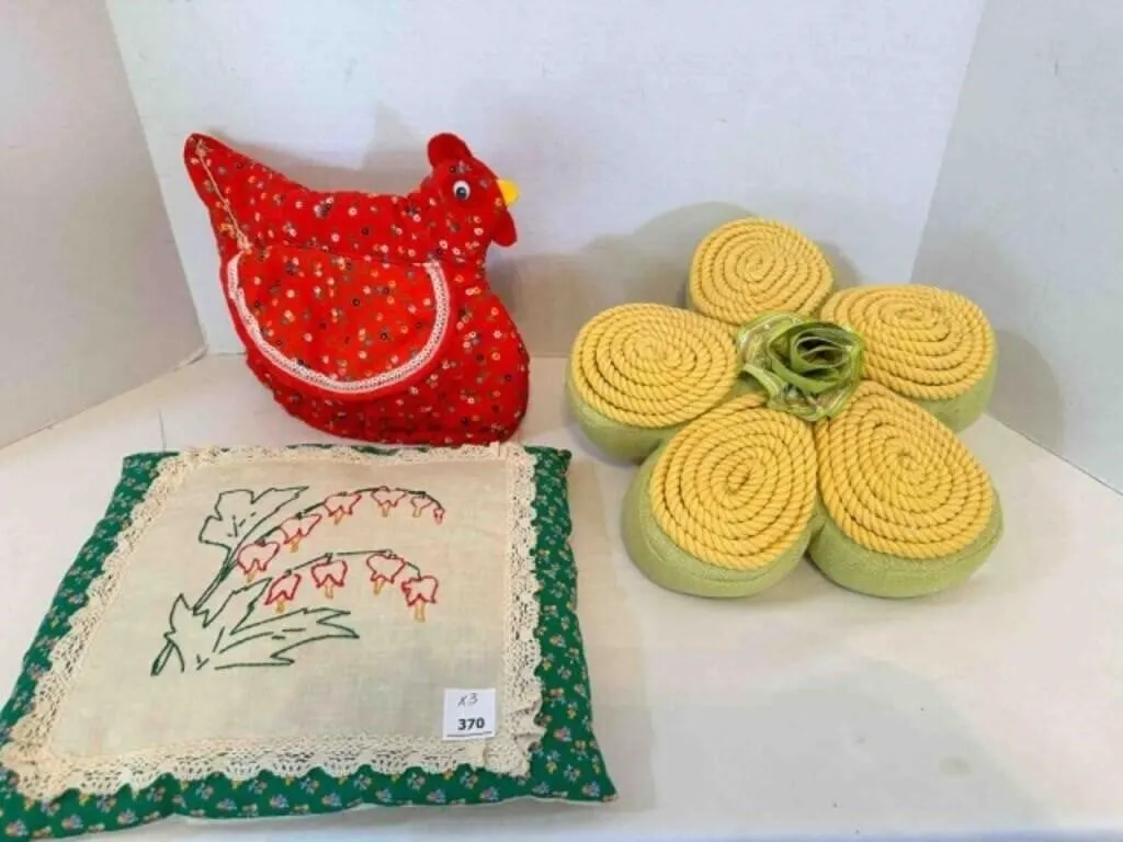 Weighted Floral Pillow, Chicken Bun Cover for Bask