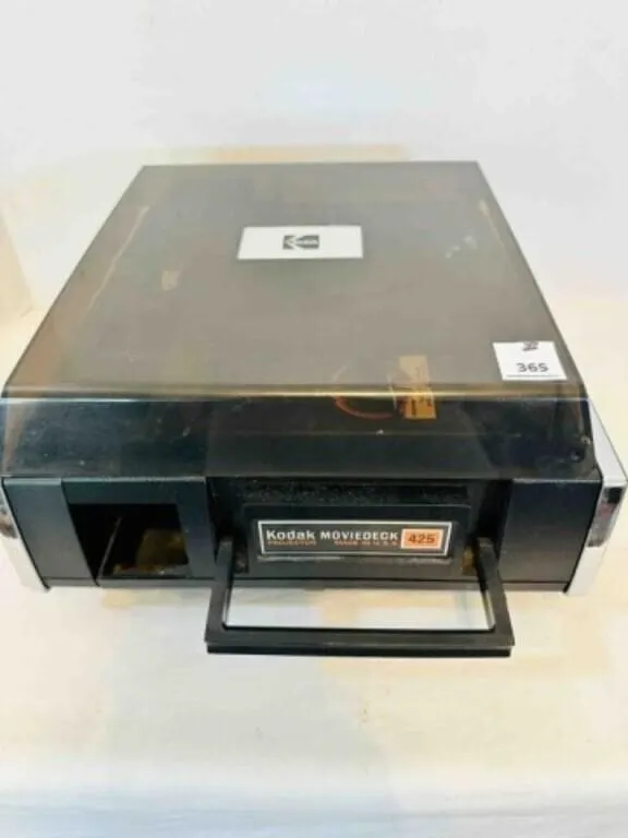 Kodak MovieDeck Projector 425 Powers On!