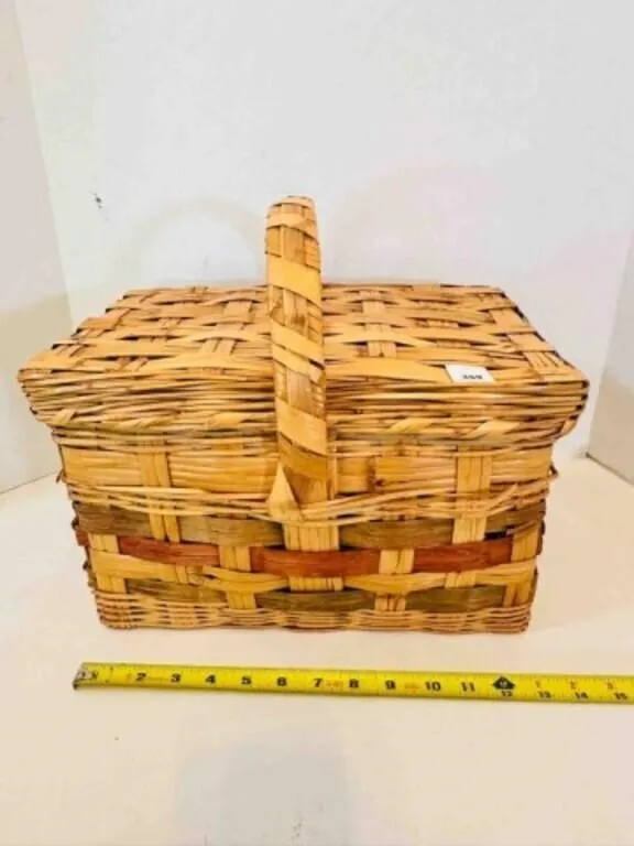 Rectangular wicker Basket w/ Lid Vintage, Picnic s