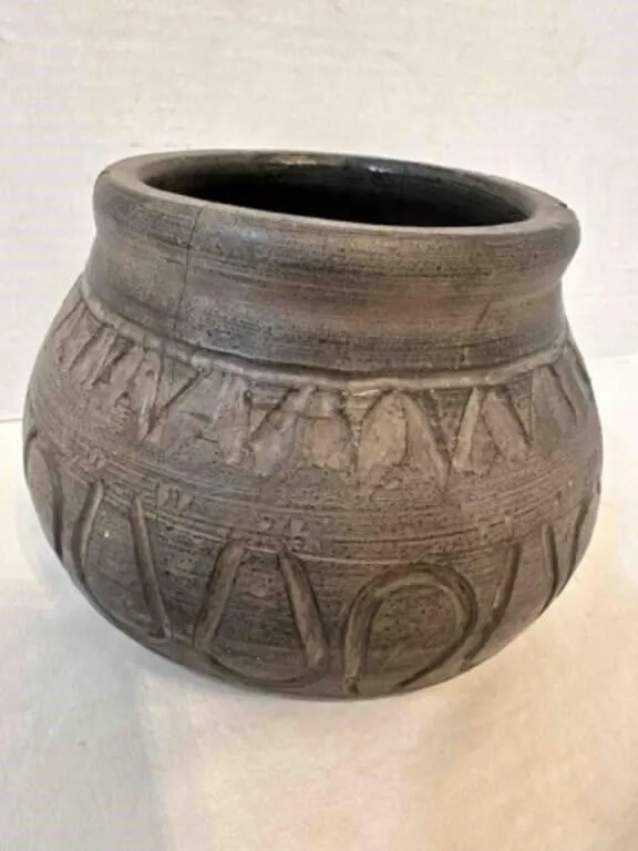 SW Native American Art Clay Pot signed Angle 1/4