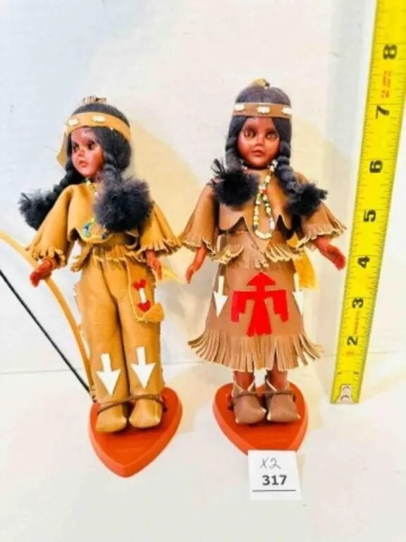 2 Ogalala Chief & Princess Souvenir Dolls Leather