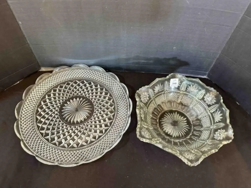 14" Wexford Platter, Ruffled Pressed Glass Serving