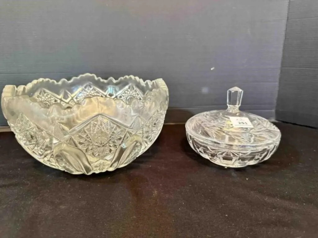 Pressed Glass Serving Bowl 8", Lidded Candy Dish