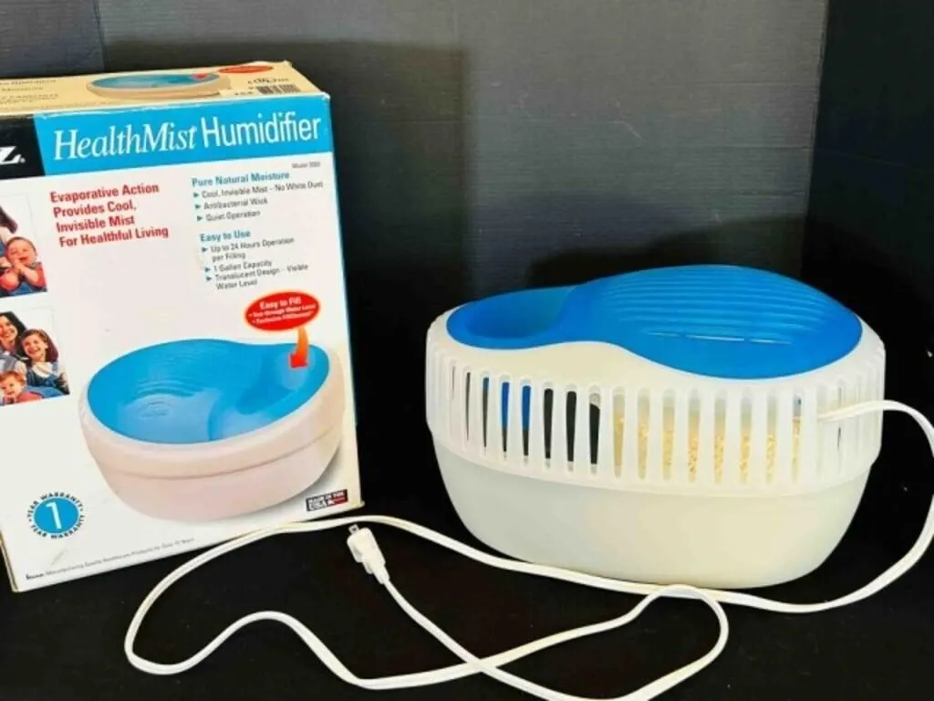 Health Mist Humidifier, Powers on , in box
