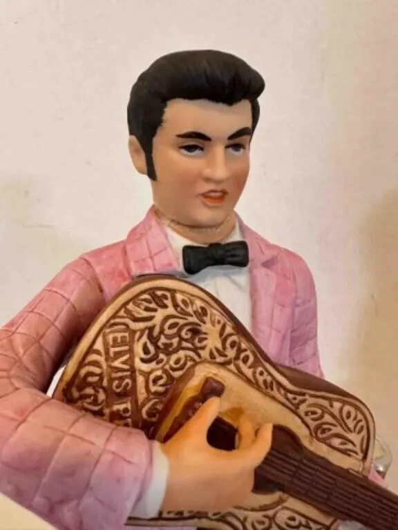 Elvis McCormick Bourbon Whiskey Bottle in box 1977