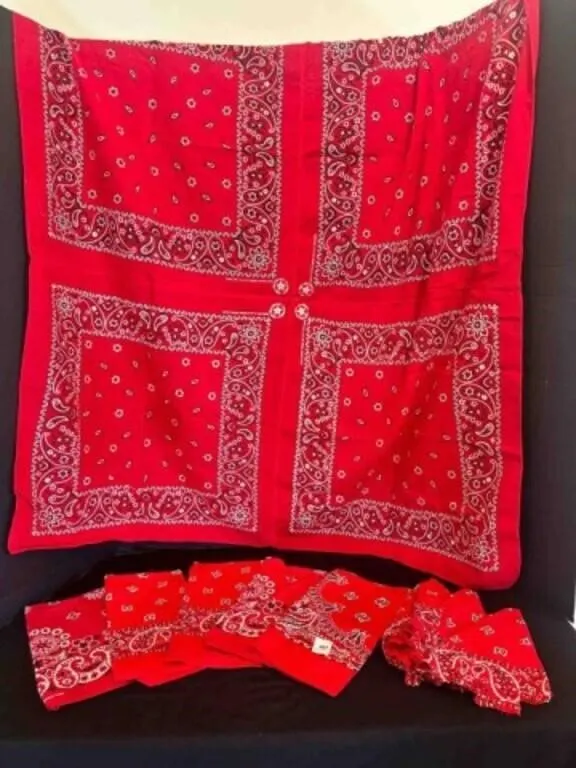 Red Bandana Table Cloth w/4 napkin bandanas