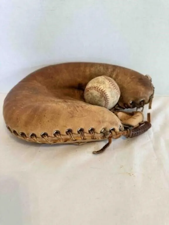 Vintage Walker Cooper Baseball Glove Mitt baseball