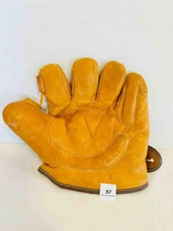 Vintage Softball Wilson 675 Glove Revel Willard?