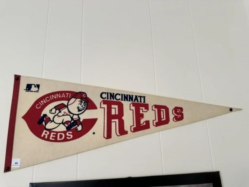 Cincinnati Reds Baseball Felt Pennant 30"
