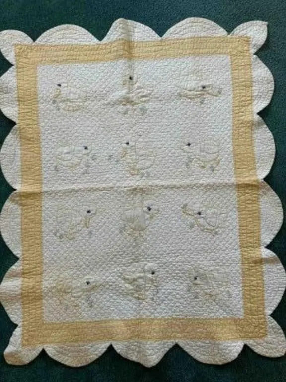 Baby Quilt 40"x32" hand quilted, hand pieced, hand