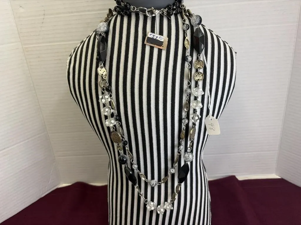 2 Layer Black White And Gold Necklace