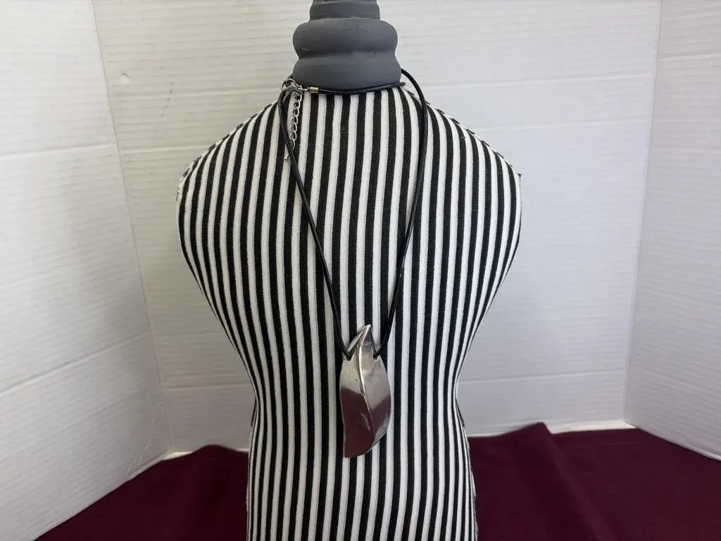 Silver and Black Necklace With Pendent
