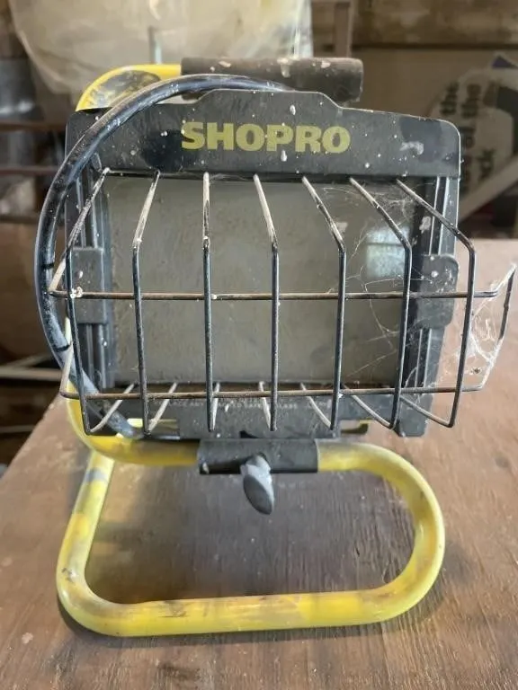 Shopro halogen work light. Works.