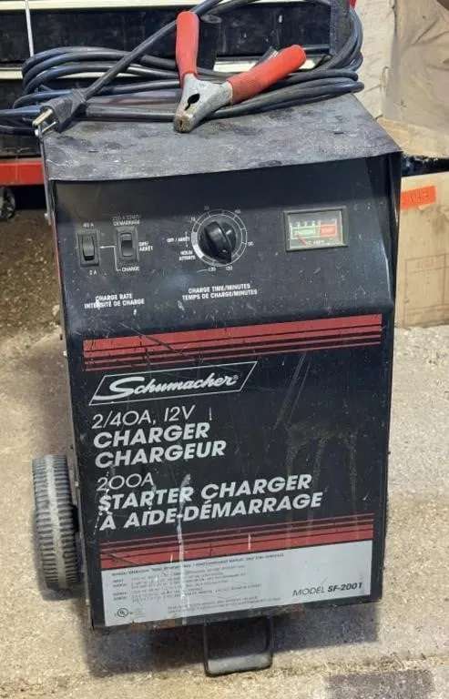 Schumacher SF-2001 Wheel-Style Manual Battery