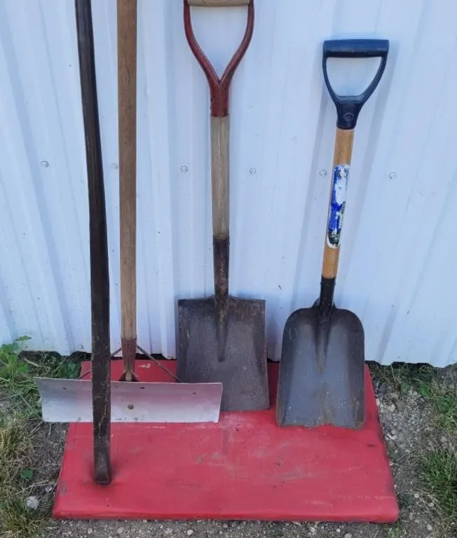 2 Small Shovels, Sno Push Shovel, Post Hole