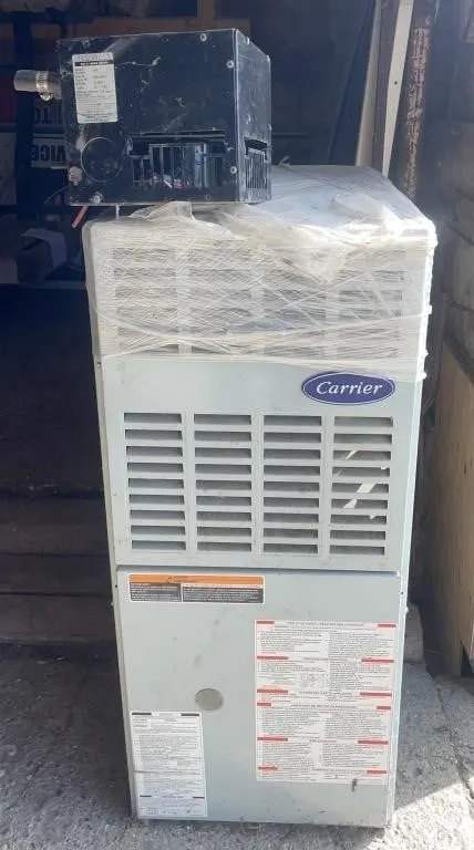 Carrier natural gas furnace. Comes with a