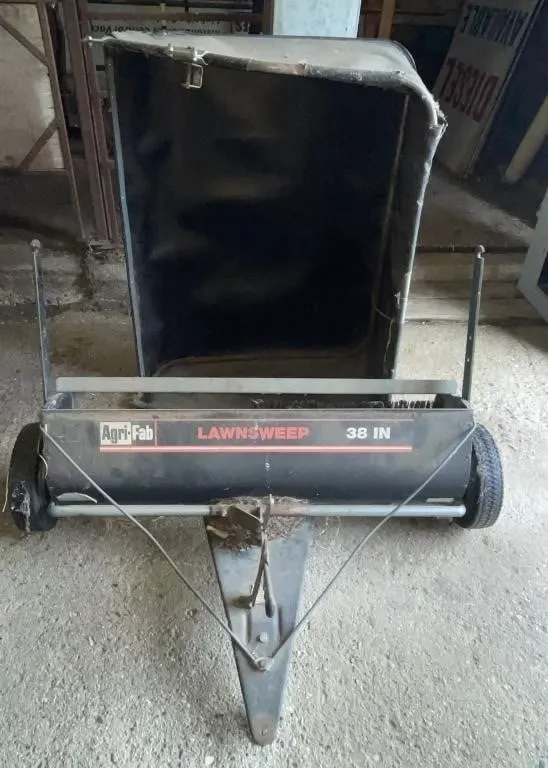 Agri-Fab 38-inch Lawnsweep with bag.