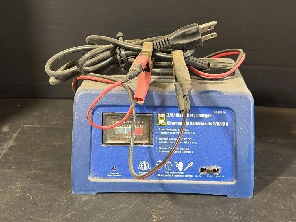 Power Fist Battery Charger 2/6/10A