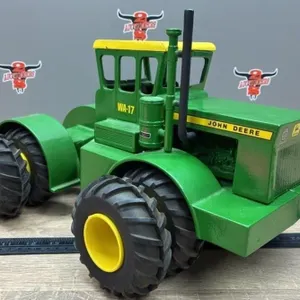 1:16 Cast Aluminum John Deere WA-17 Tractor.