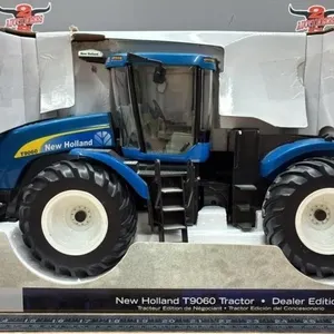 1:16 ERTL Britains New Holland T9060 Tractor.