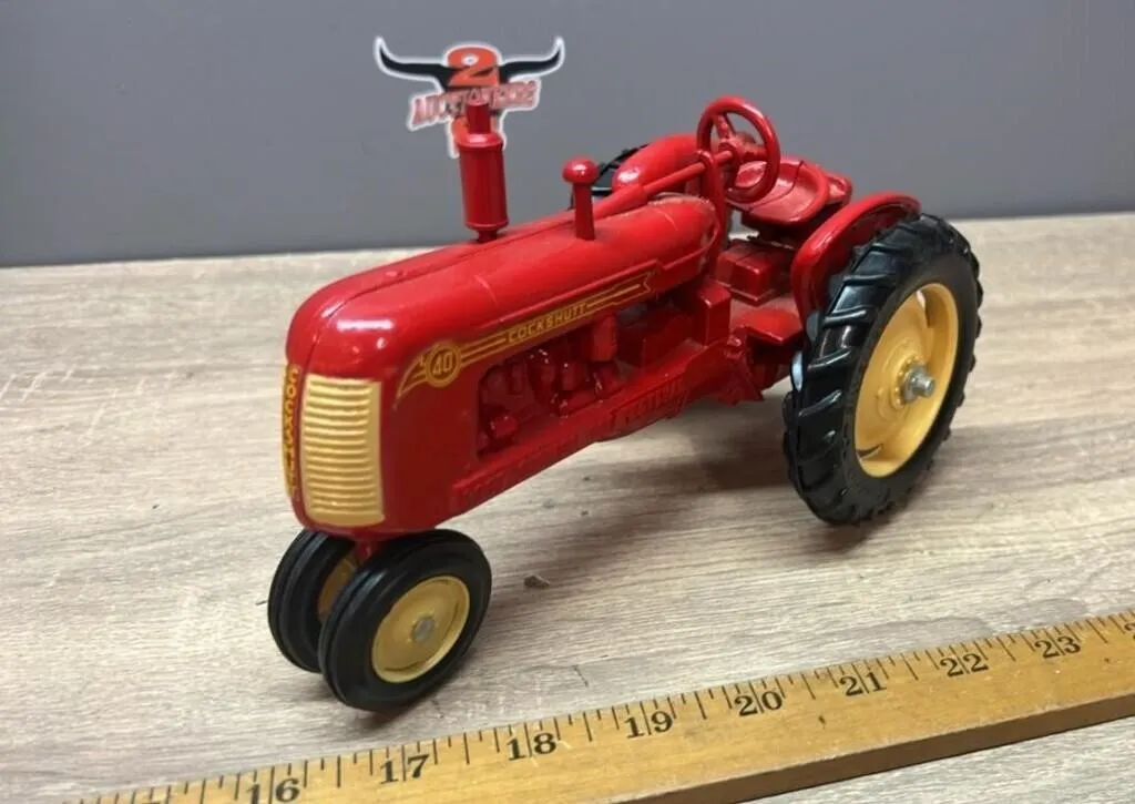 1:16 Cockshutt 40 Tractor. 1987 Summer Toy