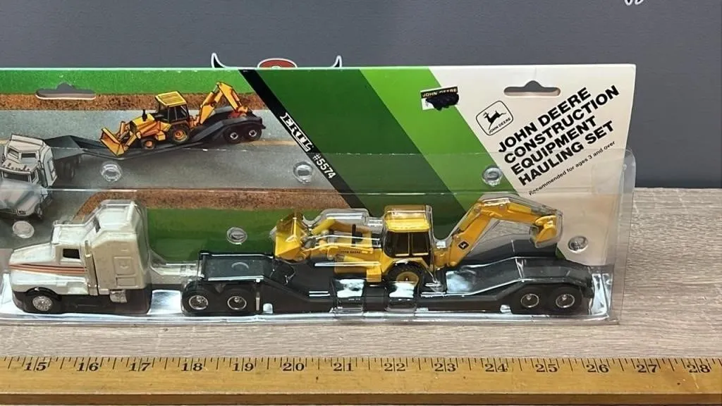 ERTL 1:64 John Deere Construction Equipment,