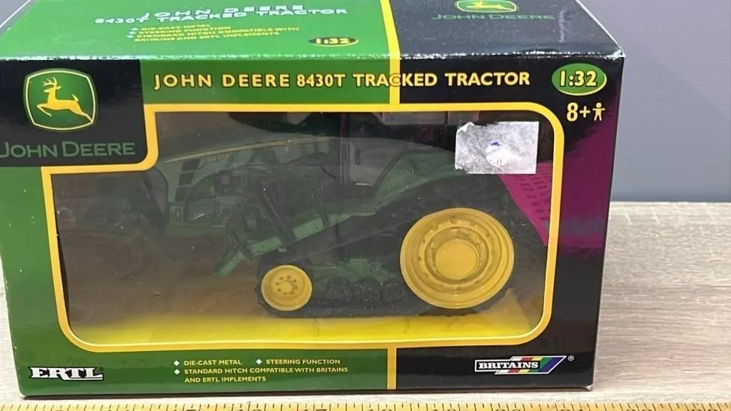 ERTL Britains 1:32 John Deere Model 8430T Tracked