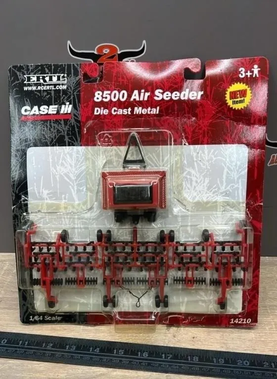 ERTL 1:64 CaseIH Model 8500 Air Seeder. *Box was