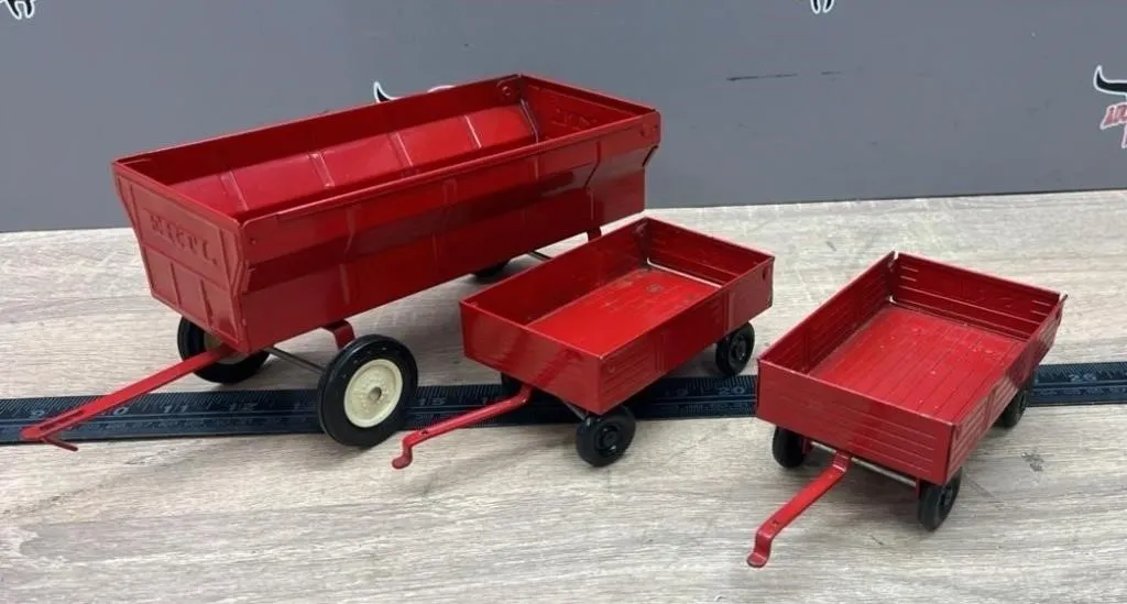 3 ERTL Metal Wagon Set