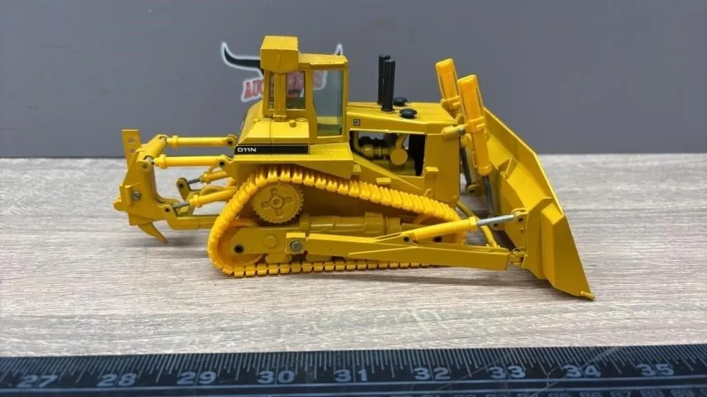 Conrad 1:50 CAT D11N Die Cast Track Bulldozer.