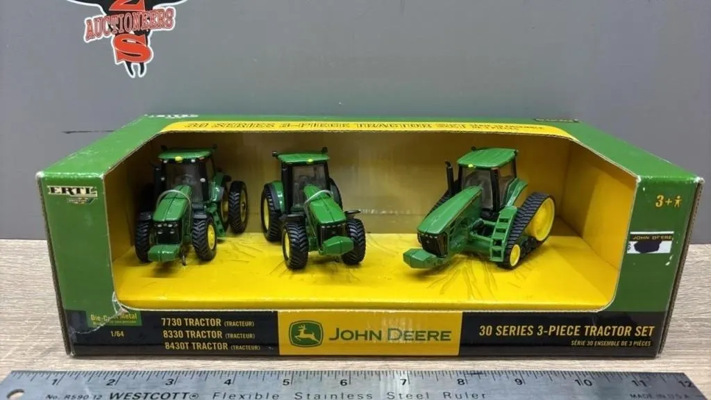 ERTL 1:64 John Deere 3 Piece Die Cast Tractor