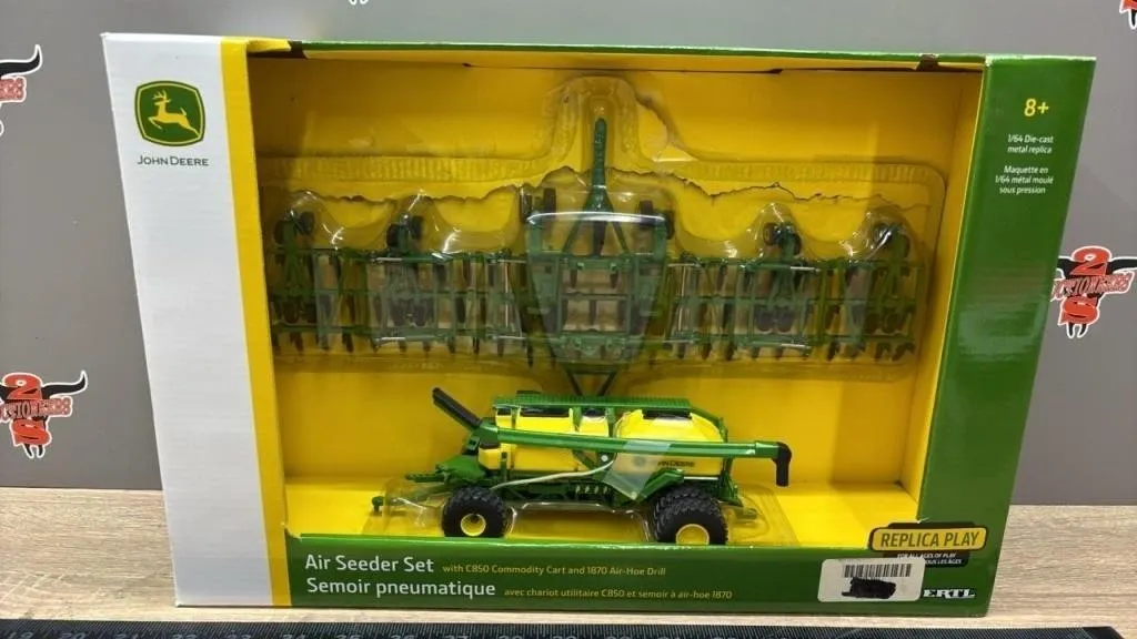 ERTL 1:64 John Deere Air Seeder Die Cast Set.